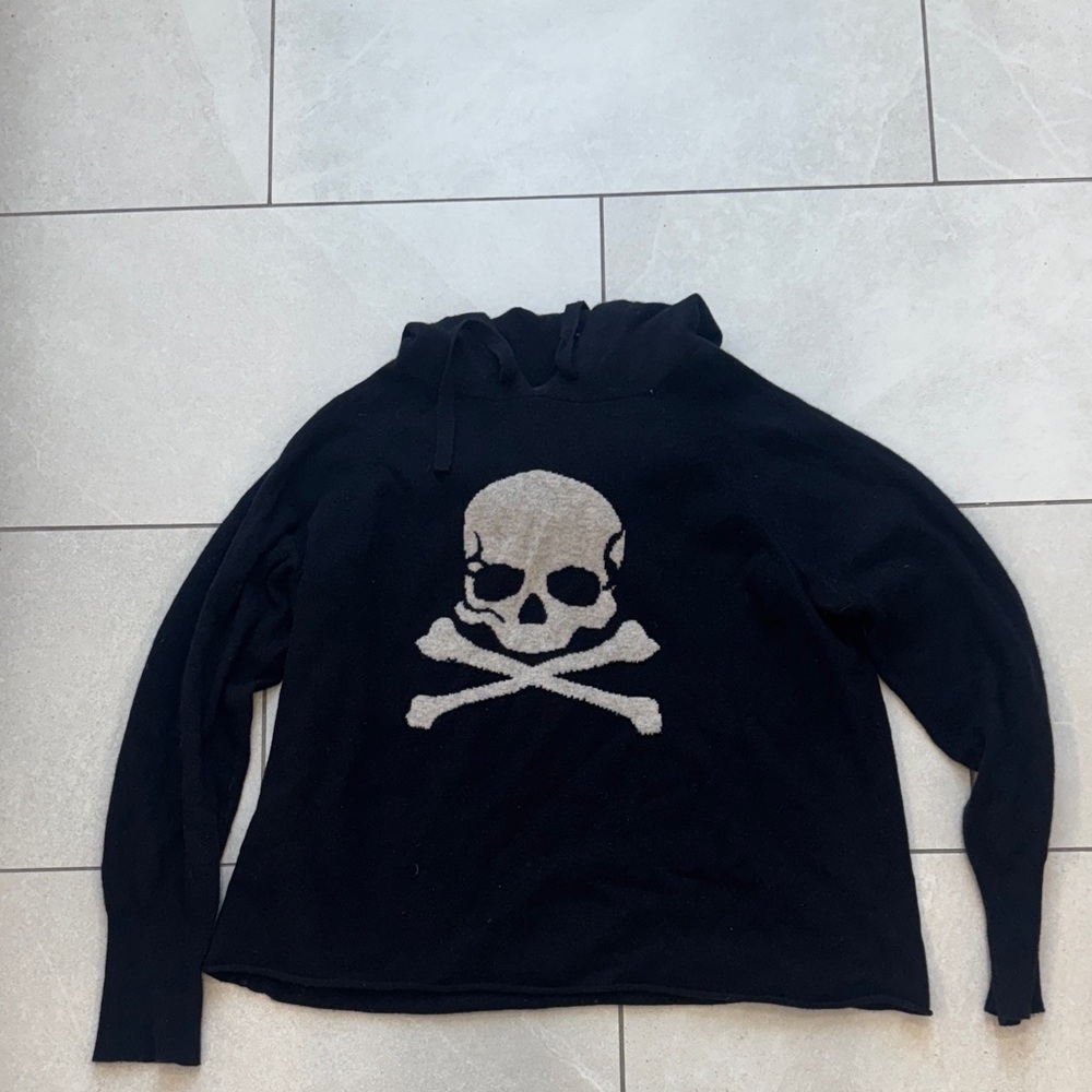 soulcycle x skullcashmere black cashmere sweater with skull motif